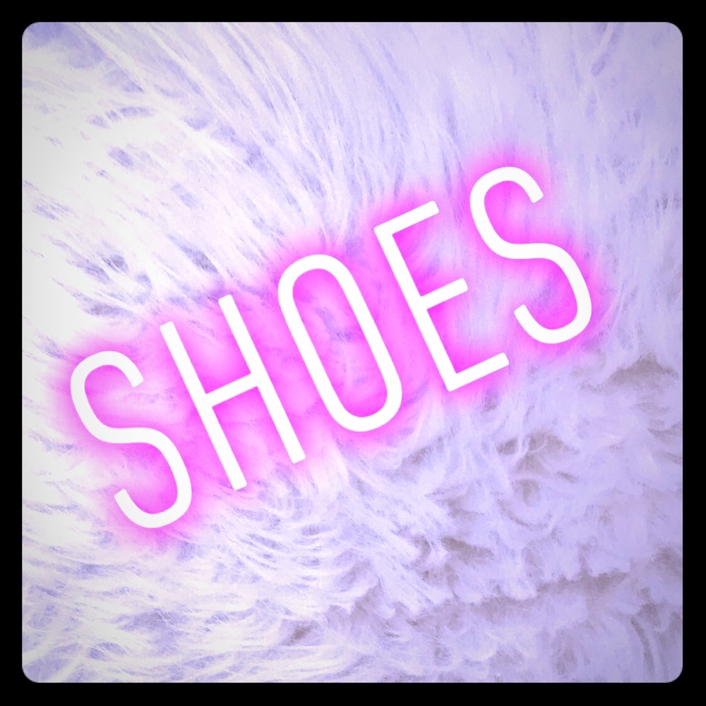 Shoes - Picture 5 of 5